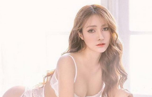 "Mỹ nữ Tình Bolero" khoe body siêu gợi cảm
